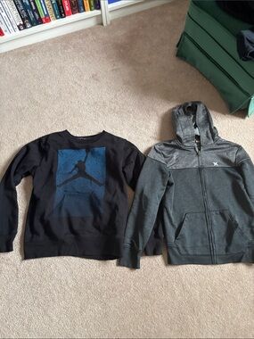 Boys assorted hoodies/ sweatshirts M/L